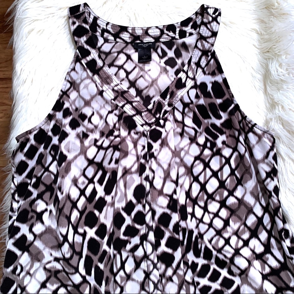❗️SOLD❗️Ann Taylor Silky Snake Print Blouse - Picture 5 of 8